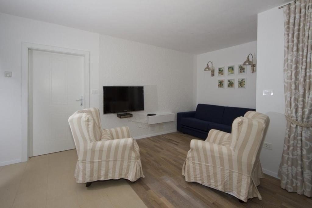 Apartments Mengore โทลมิน ภายนอก รูปภาพ